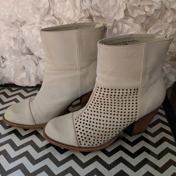 Off white booties - Picture 2 of 6